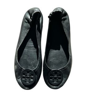 COPY - COPY - Tory Burch Minnie black travel ballet flat with logo. Size 9